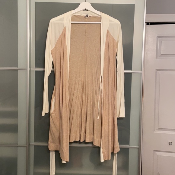 Aerie Robe - Picture 2 of 6